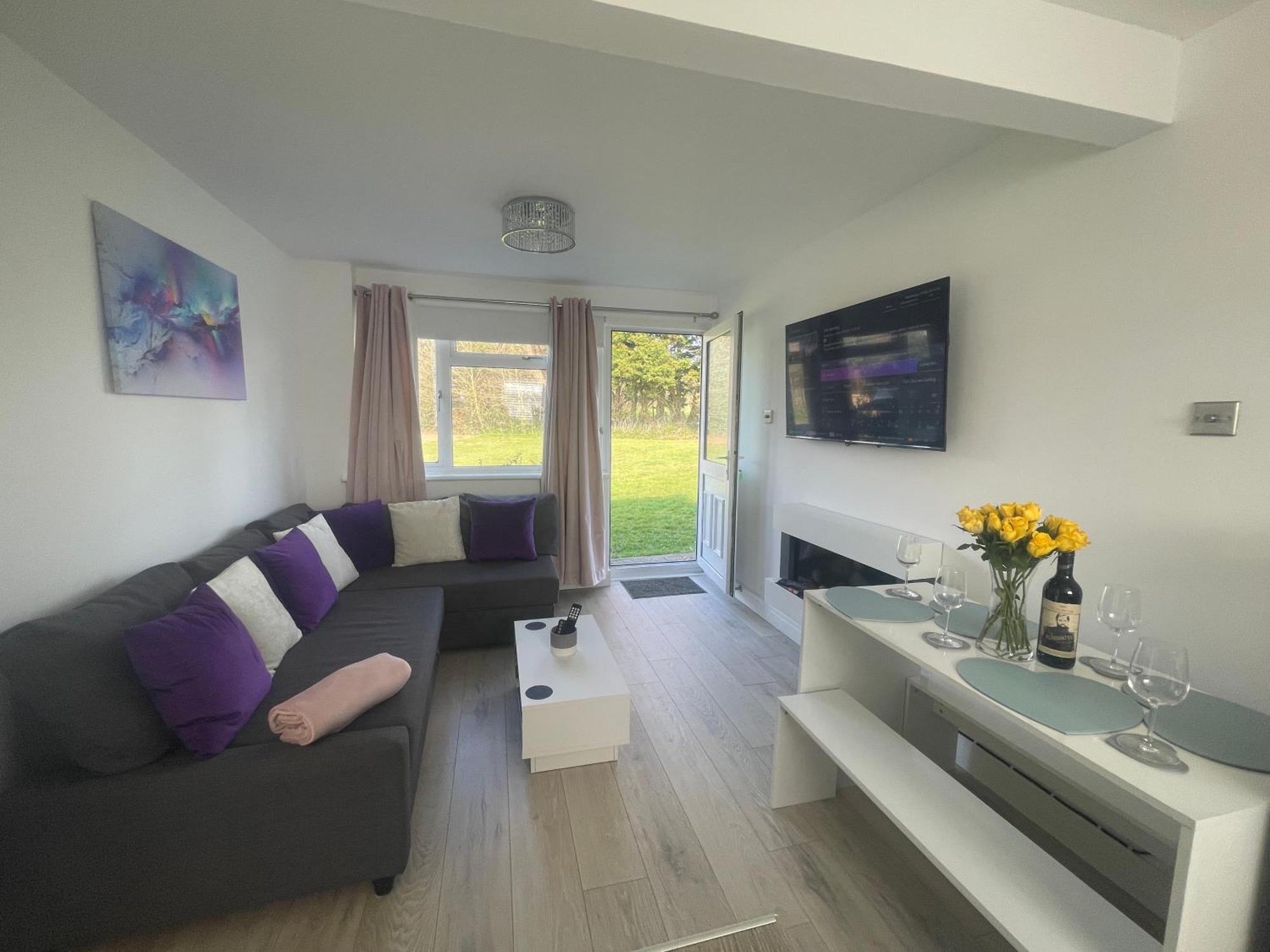 Look No Further Gorgeous Newly Renovated Contemporary Chalet Sandown Bay Holiday Centre Eksteriør bilde